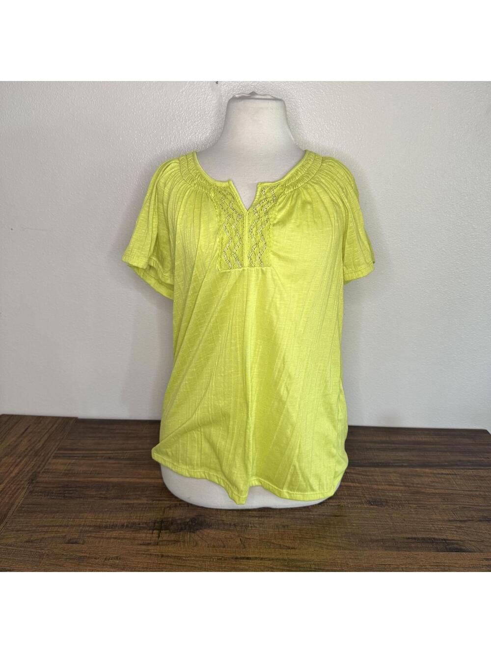 Absolutely Famous Yellow Short Sleeve Top Size Medium